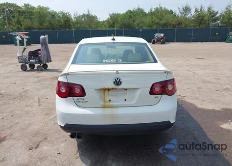 2008 Volkswagen Jetta Se/Sel из США, поврежденный, VIN 3VWRM71K18M022308